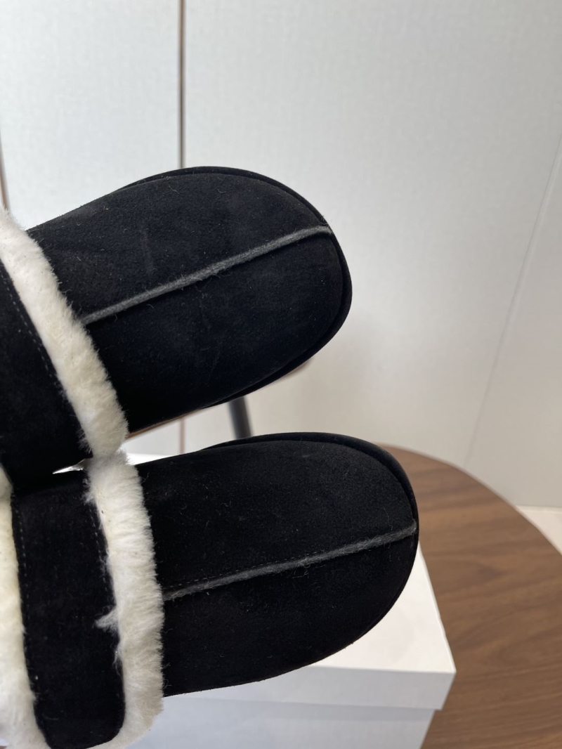 The R0w boots